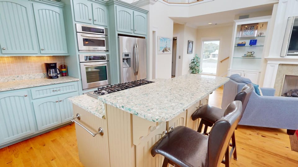 Full Kitchen