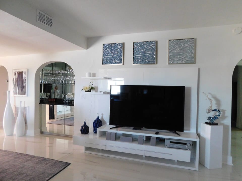 Big screen tv