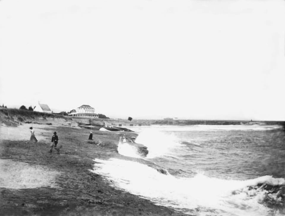 Santa Maria Hotel and Villa Del Mar Chapel from Sunnycove Street circa 1910