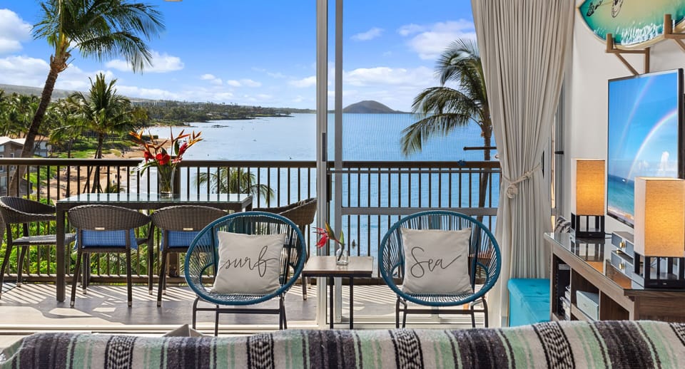 New remodel! Designed with a modern surf vibe in mind, room for 6 guests.🏄‍♀️🌊