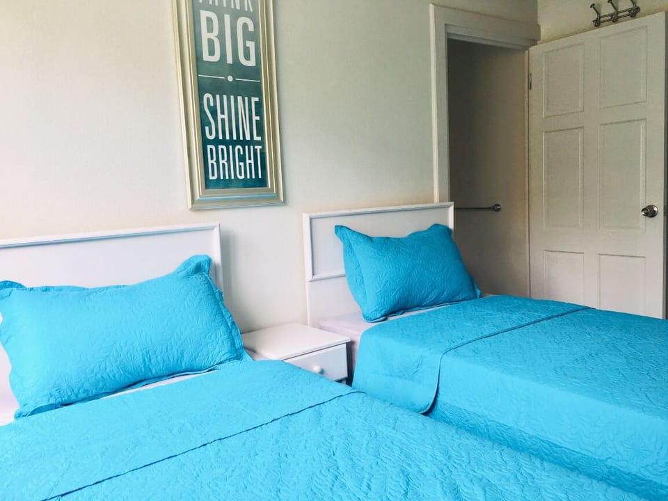 Second bedroom