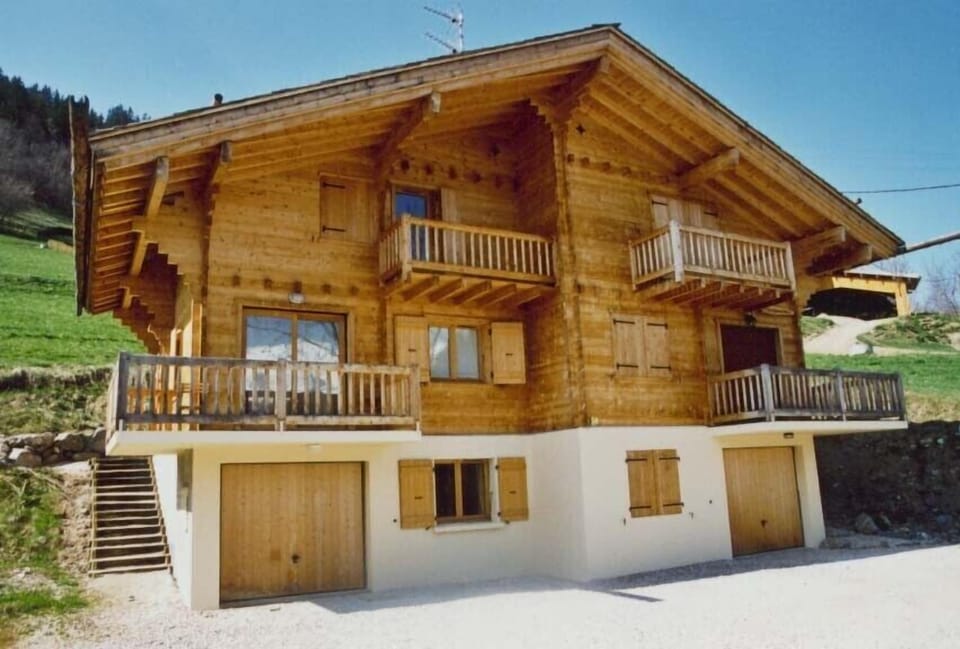 Chalet Vif in Summer