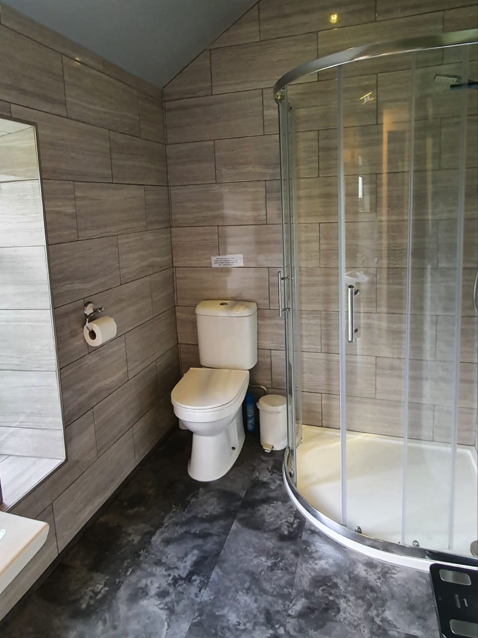 First floor shower room