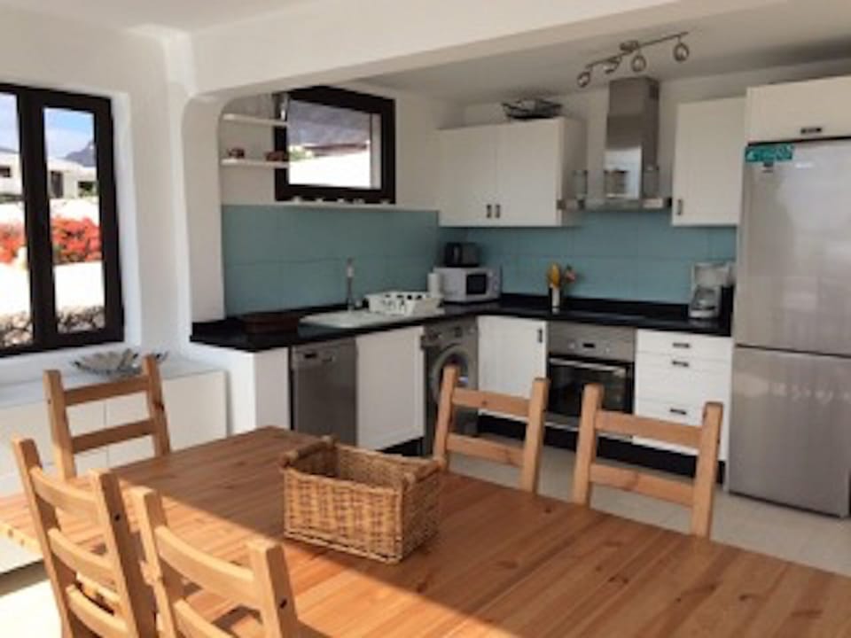 Kitchen dining room