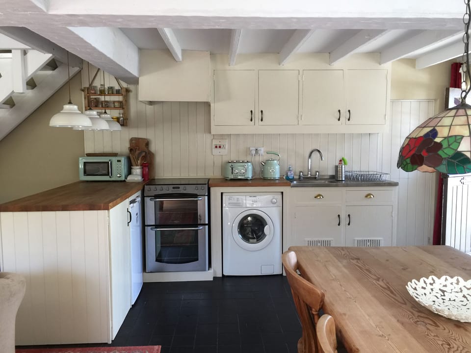 Spacious kitchen/dining area