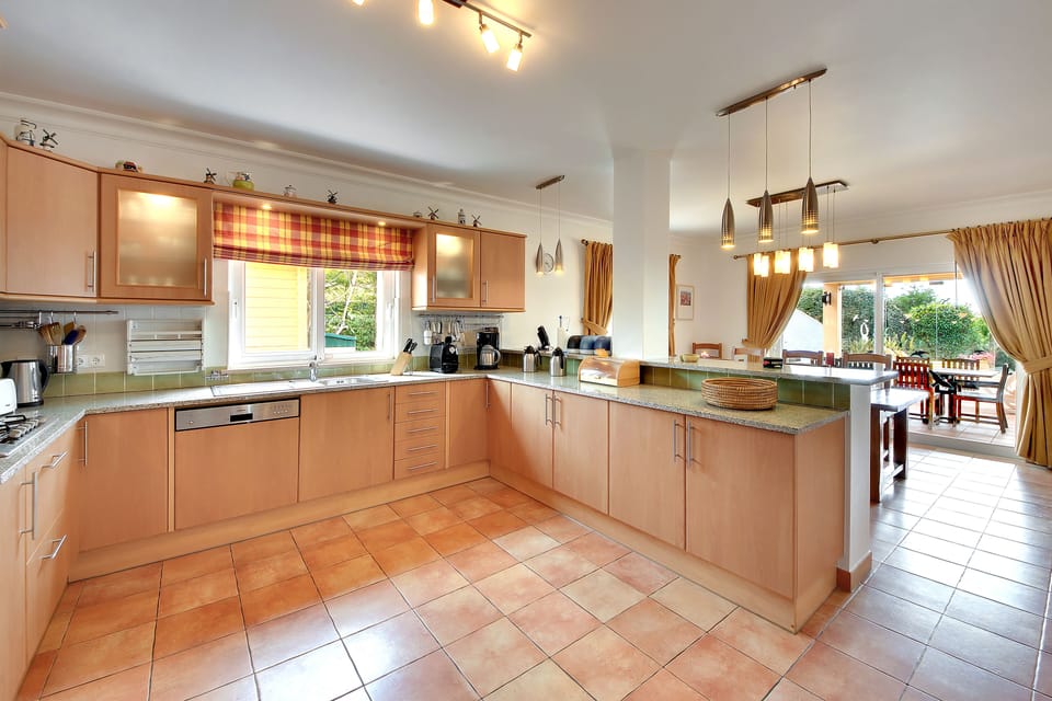 kitchen, diningroom and southterrace
