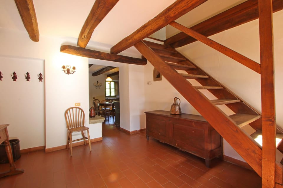 Entrance hall leading to dining room