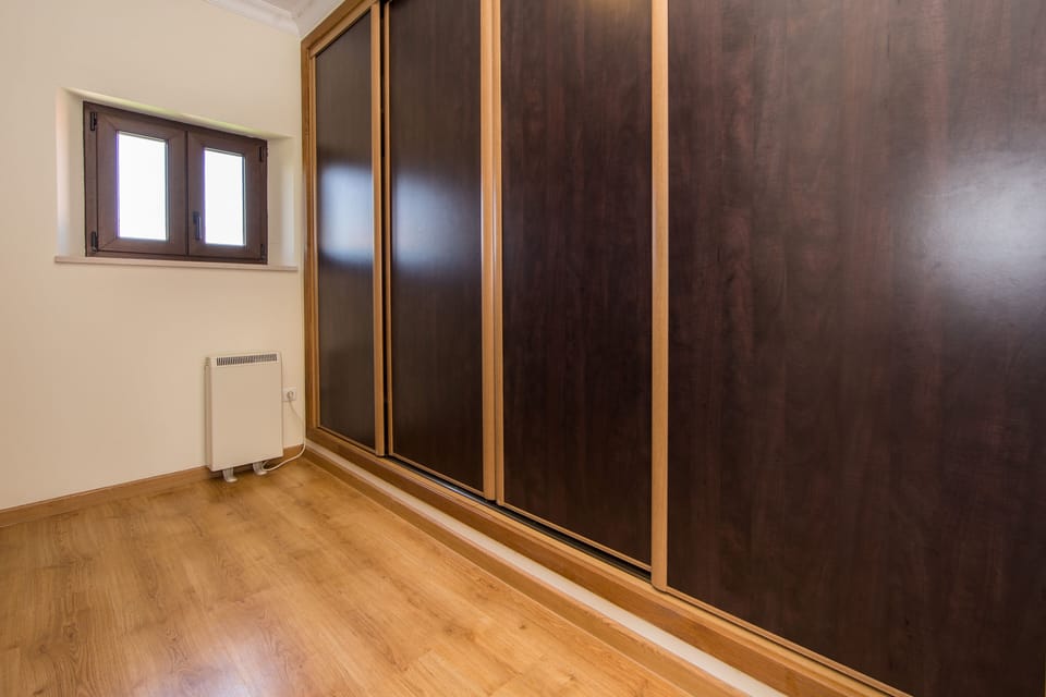 Cloth- / dressing room of Bedroom 1
