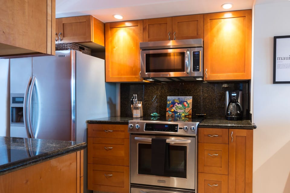 Granite counters + Stainless Steel appliances. A chef's dream!