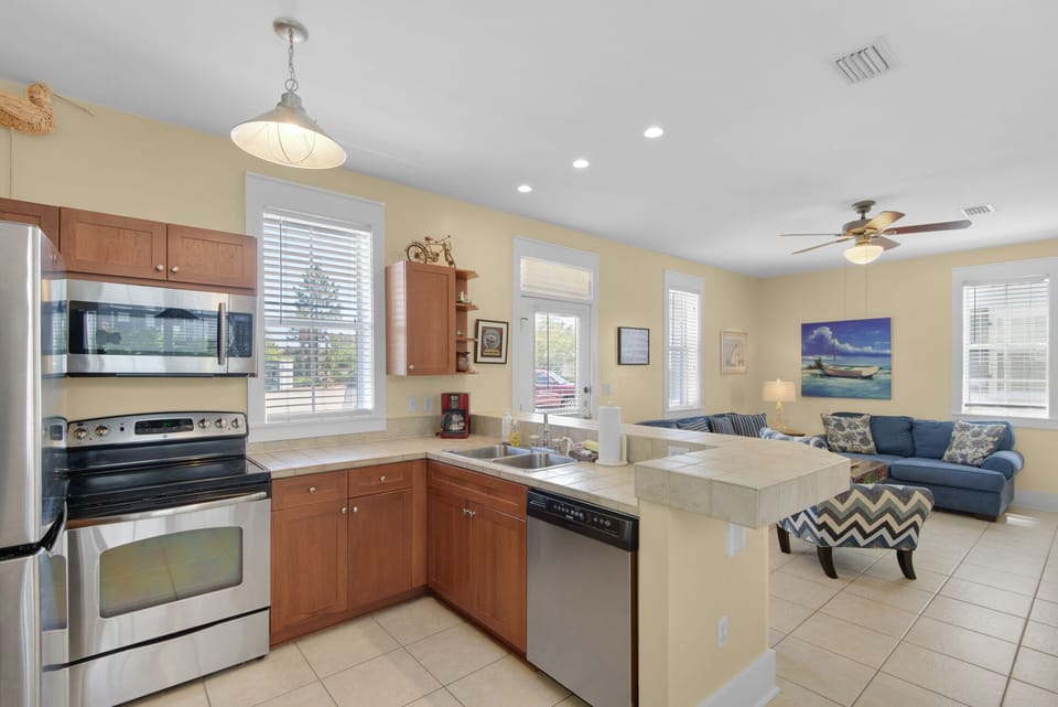 Full size kitchen