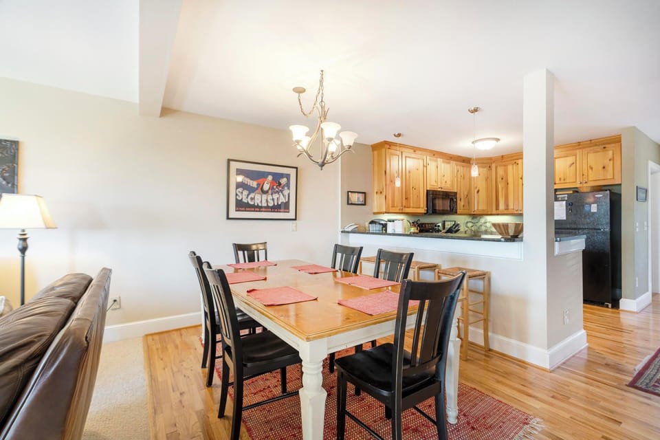 Dining Room Area--- Large Dining Table