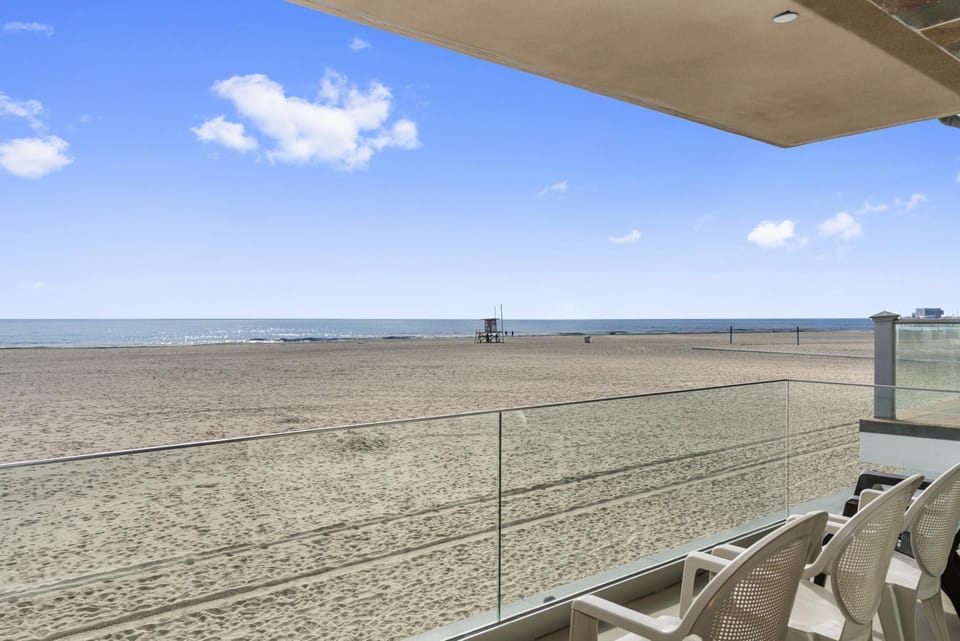 The front patio includes outdoor seating and propane BBQ grill for nightly cook outs.
                