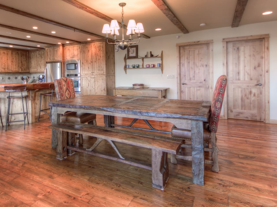 Black Eagle Lodge 25, Dining, 3