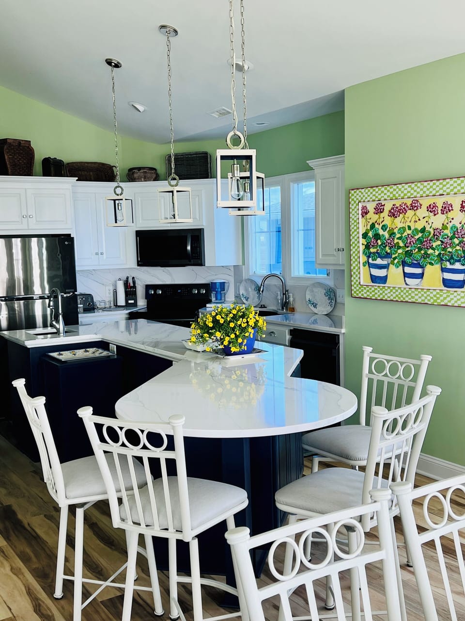 Upgraded kitchen with gorgeous new countertops and a new double oven.
