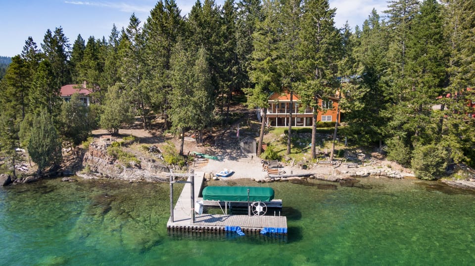 Front of Grandma's Cabin from the lake - crystal clear water!