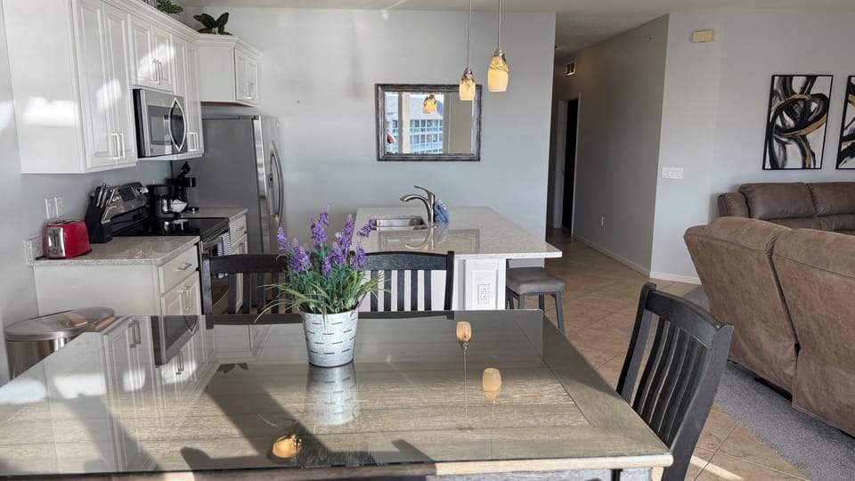 Comfortable seating for six at the kitchen table