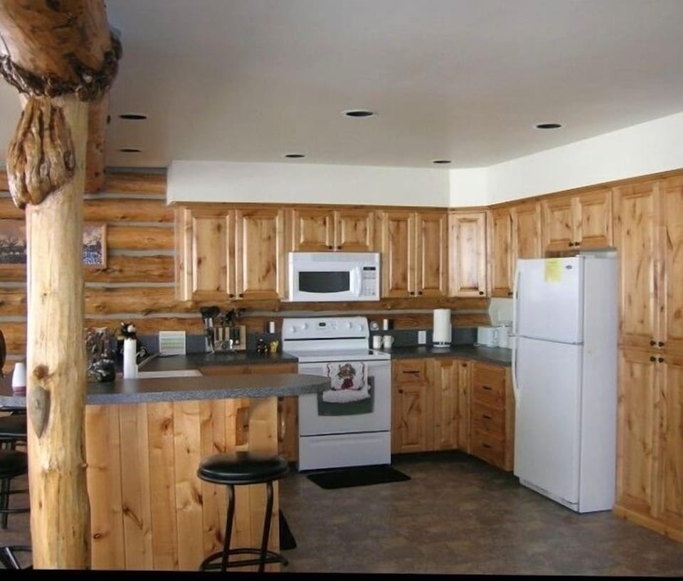Kitchen With Breakfast Area