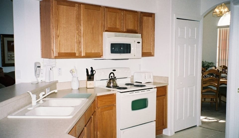 Spacious Eat-in Kitchen