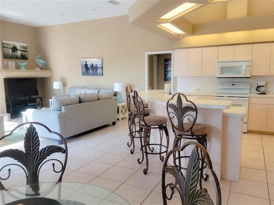 Malibu kitchen / family room