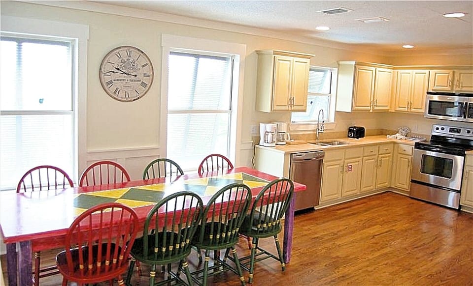 West side kitchen and dining area