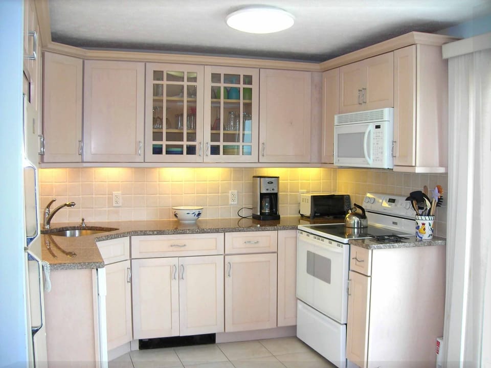Fully equipped kitchen -upper floor