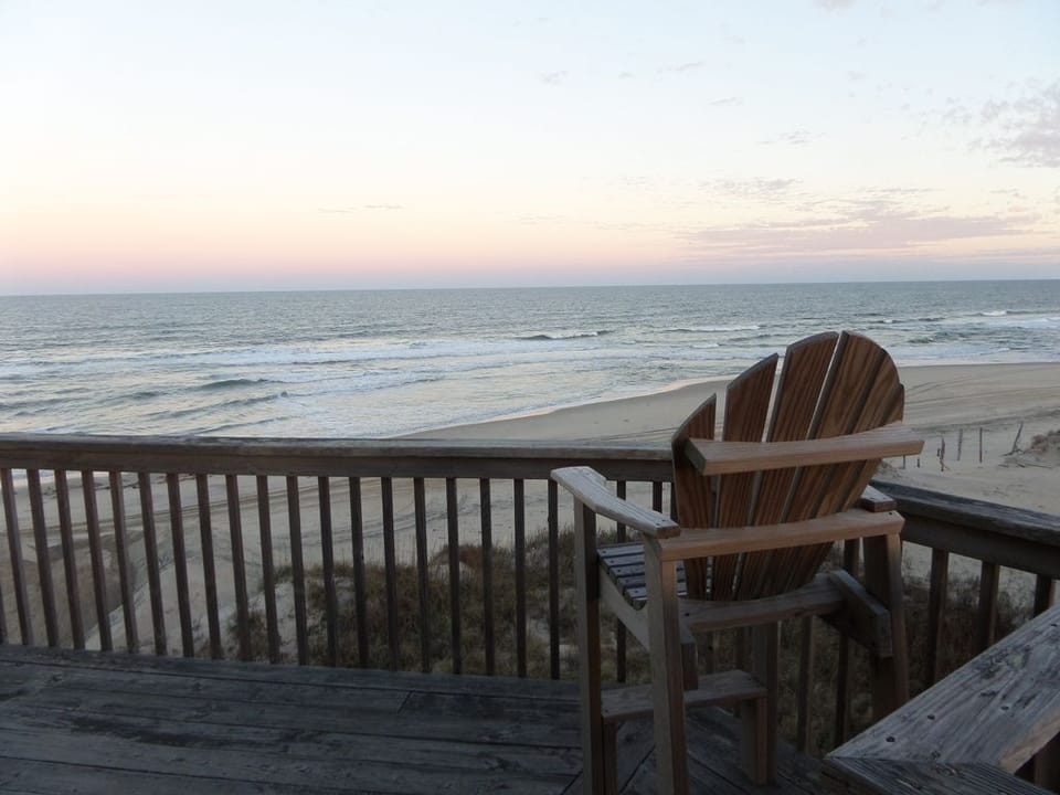 Just Breathtaking! Ye Scurvy Sea Dog located in Nags Head. Panoramic ocean views! View from upper level deck