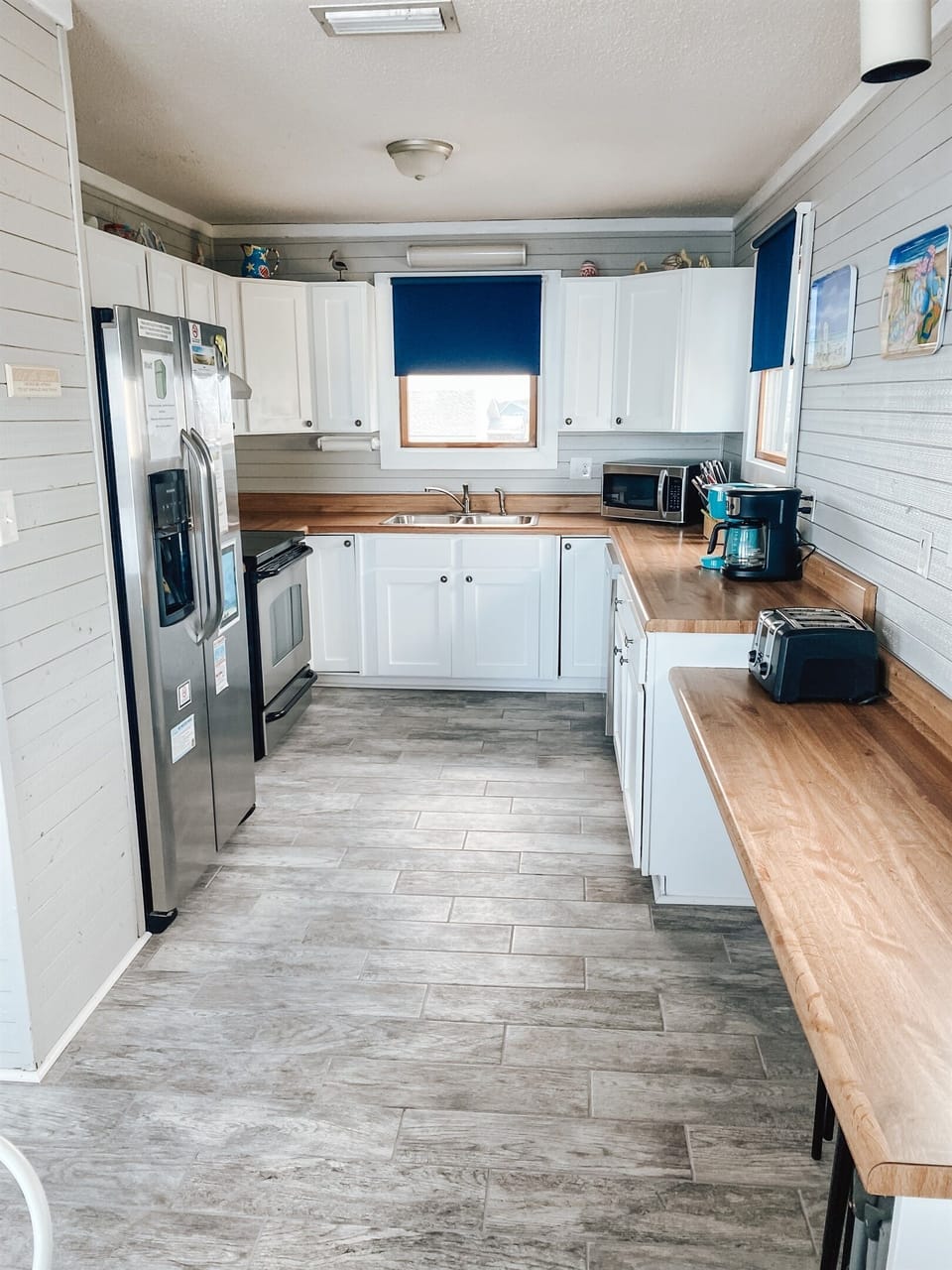 Spacious and large fully stocked kitchen. Ye Scurvy Sea Dog located in Nags Head.