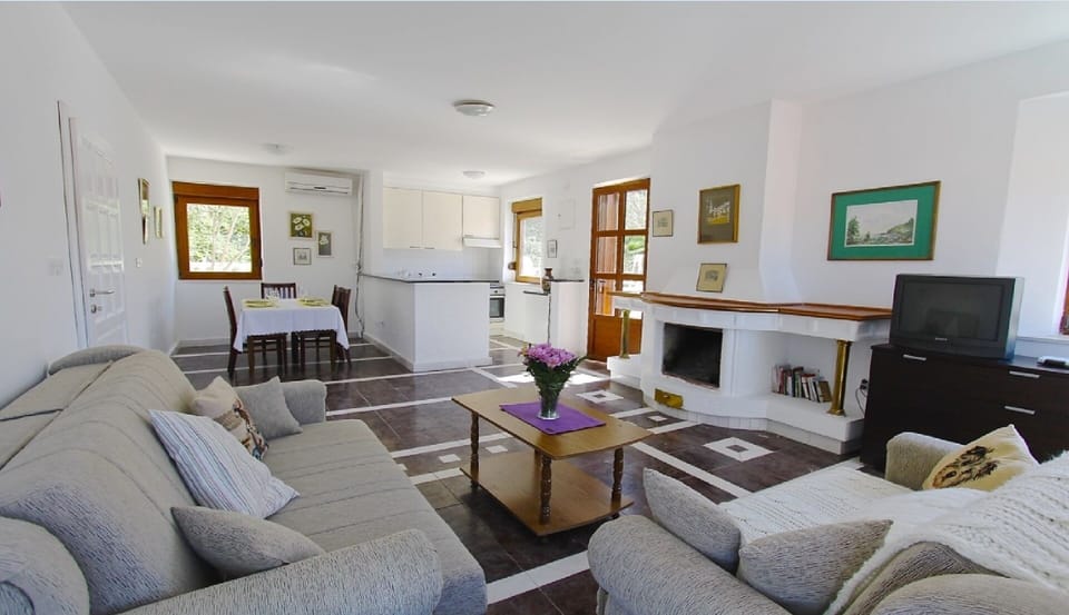 Upper level - living room and kitchen