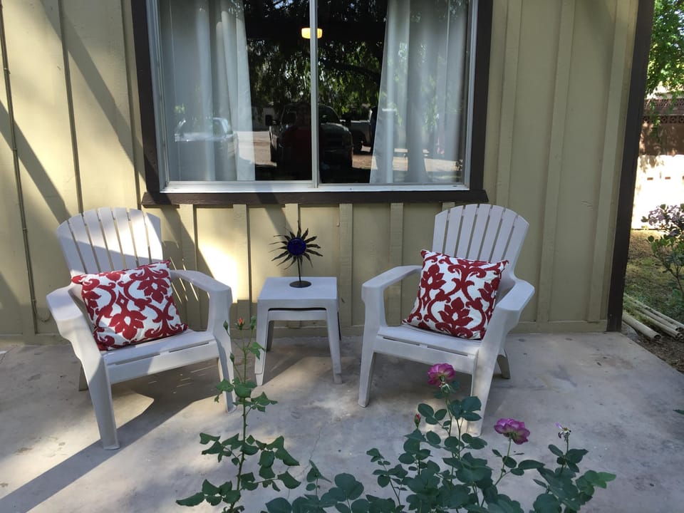 Shaded patio seating to enjoy Phoenix sunshine