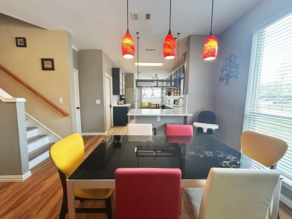 Downstairs Dining 