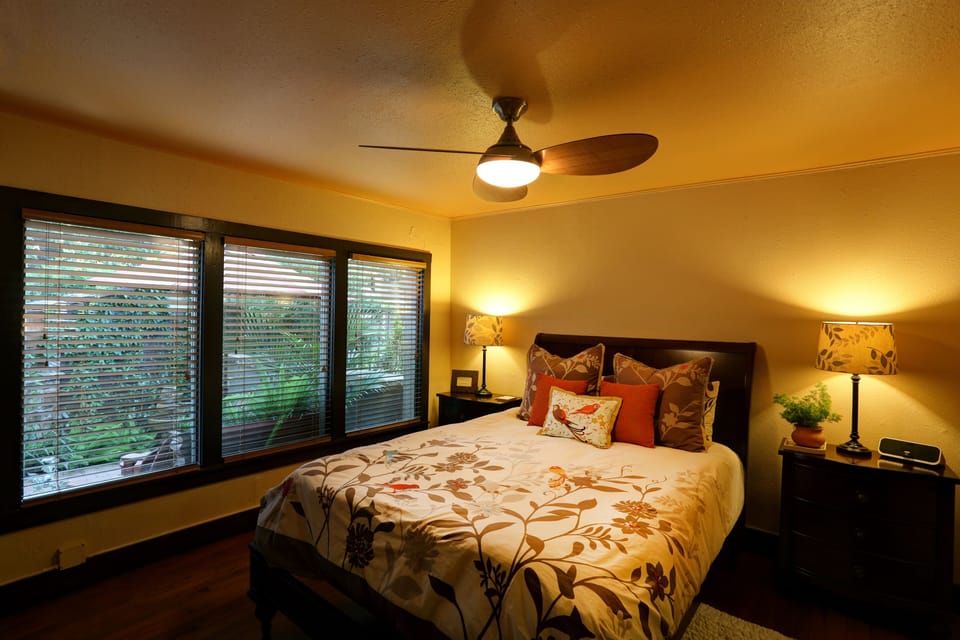 Plush, pillow top queen mattress