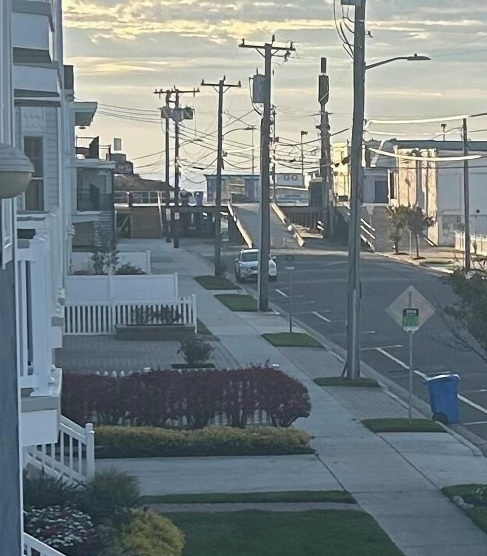 Short walk to beach/ boardwalk