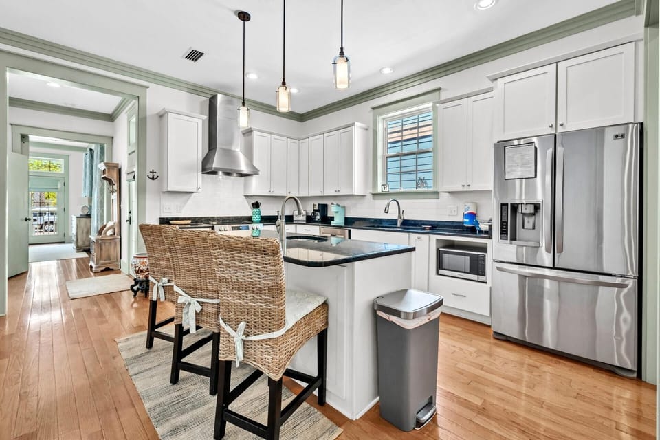 Kitchen w/Stainless Appliances