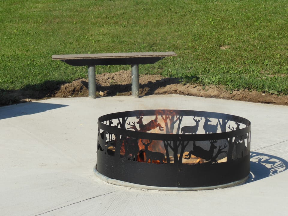 Fire Pit w/4 Permanent Bench Seats