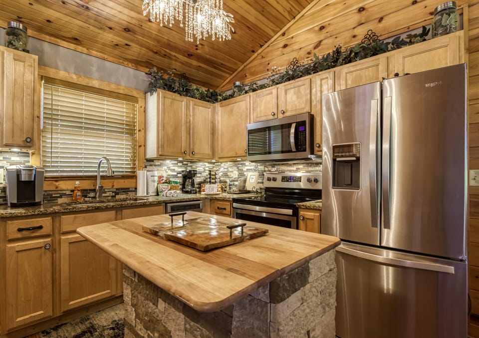 Smoky Mountain Chalet with a View "Cabin Fever" - Fully furnished kitchen with stainless steel appliances