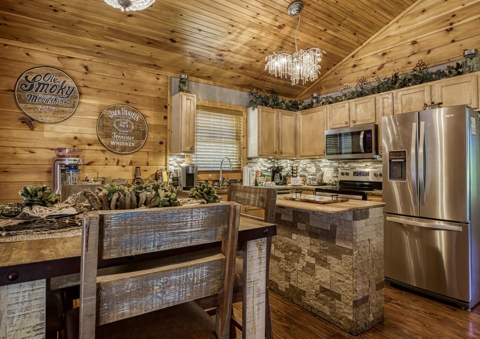 Smoky Mountain Cabin with a View "Cabin Fever" - Dining area and kitchen
