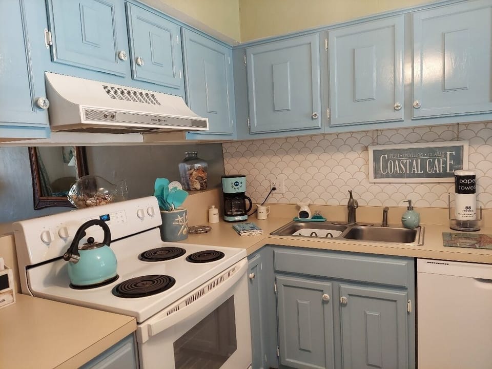 Newly renovated kitchen. Freshly painted and updated with new appliances
