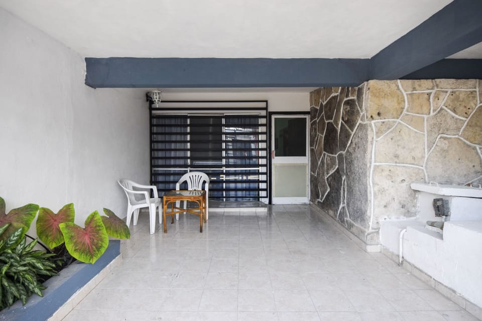 Secure single car garage