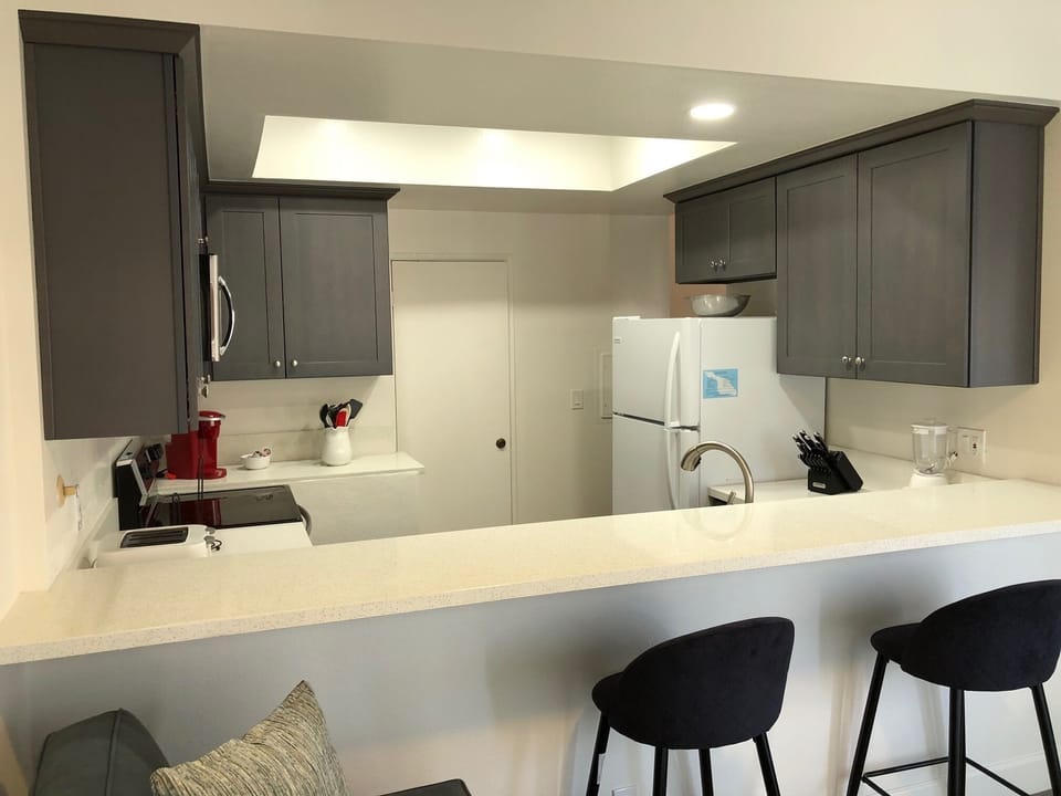 Breakfast bar