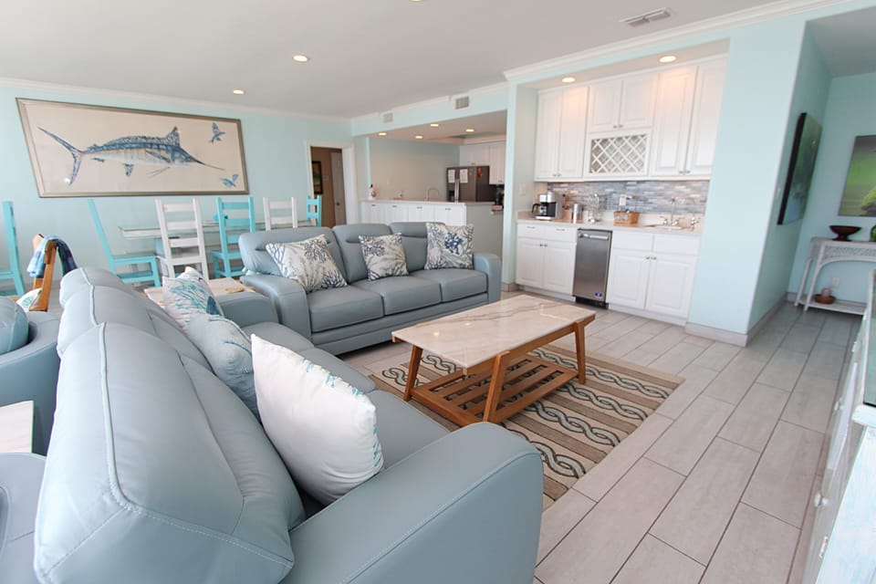 Living Room Area with Ample Seating