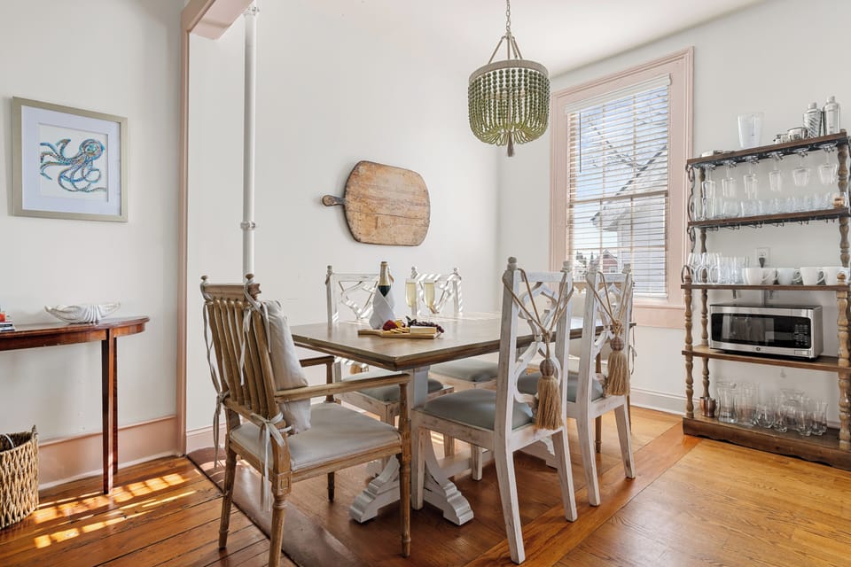 Great for Large Groups | The Waltz