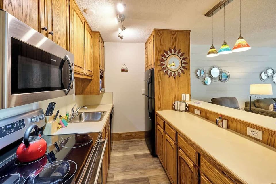 There's lots of counter space for meal prep