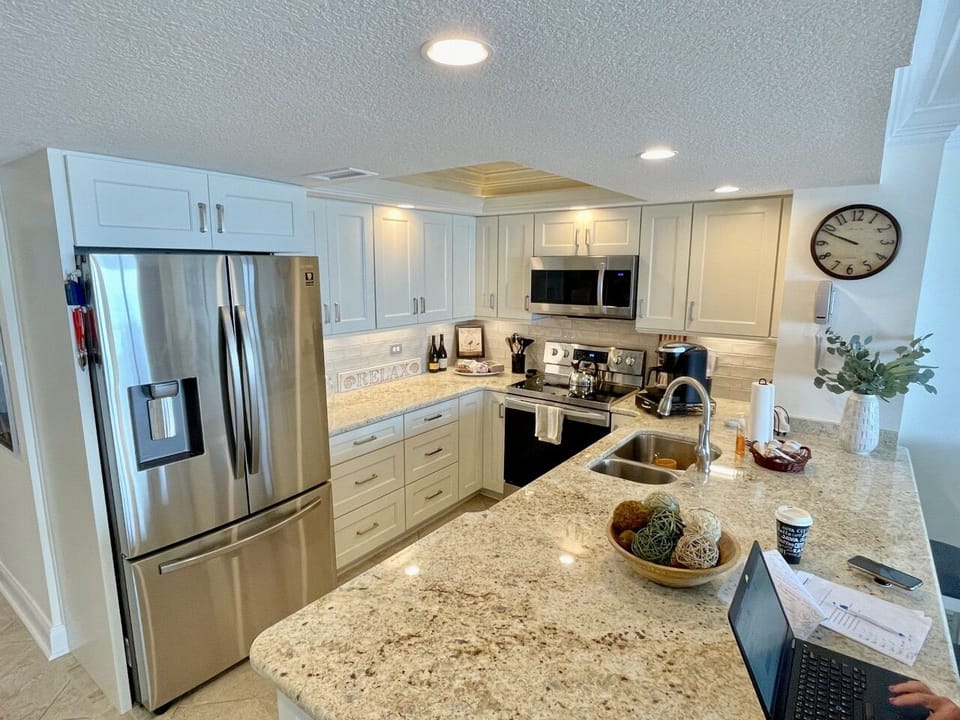 New! Cabinets, Countertops!