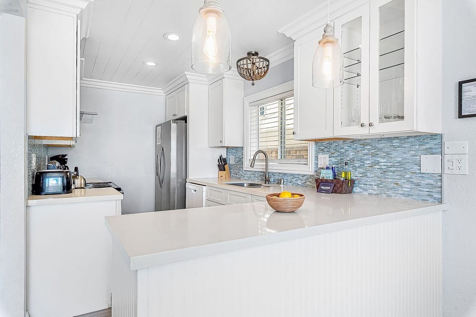 The kitchen comes stocked w/ dishes, utensils, cookware, bakeware, and all major & small appliances.
                