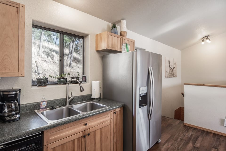 Fully equipped kitchen.
