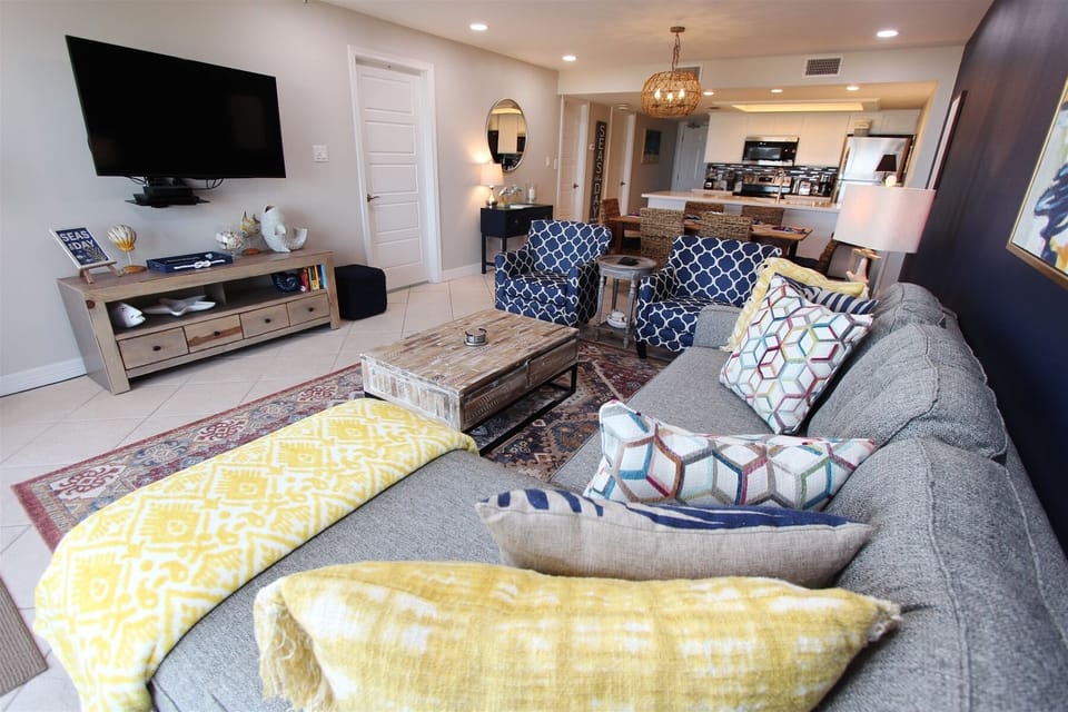 Great Room with Ample Seating