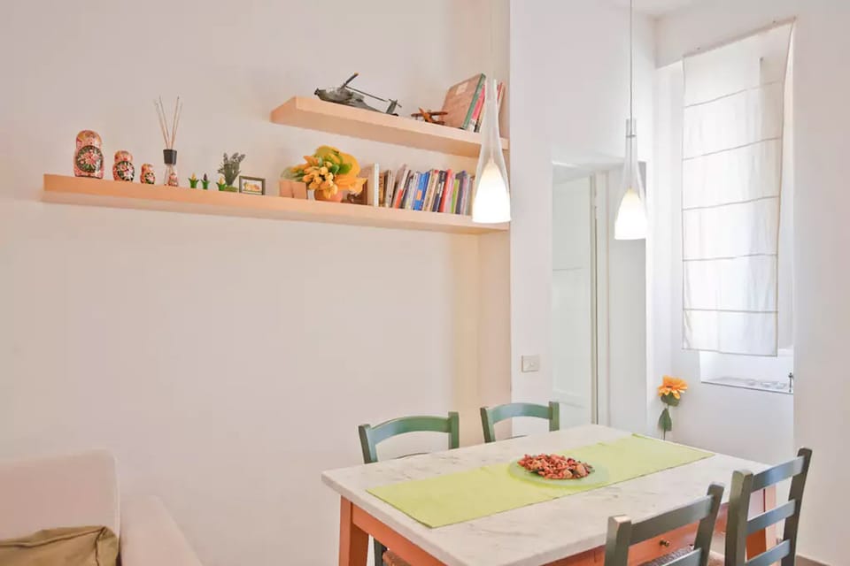 Livingroom - dining area