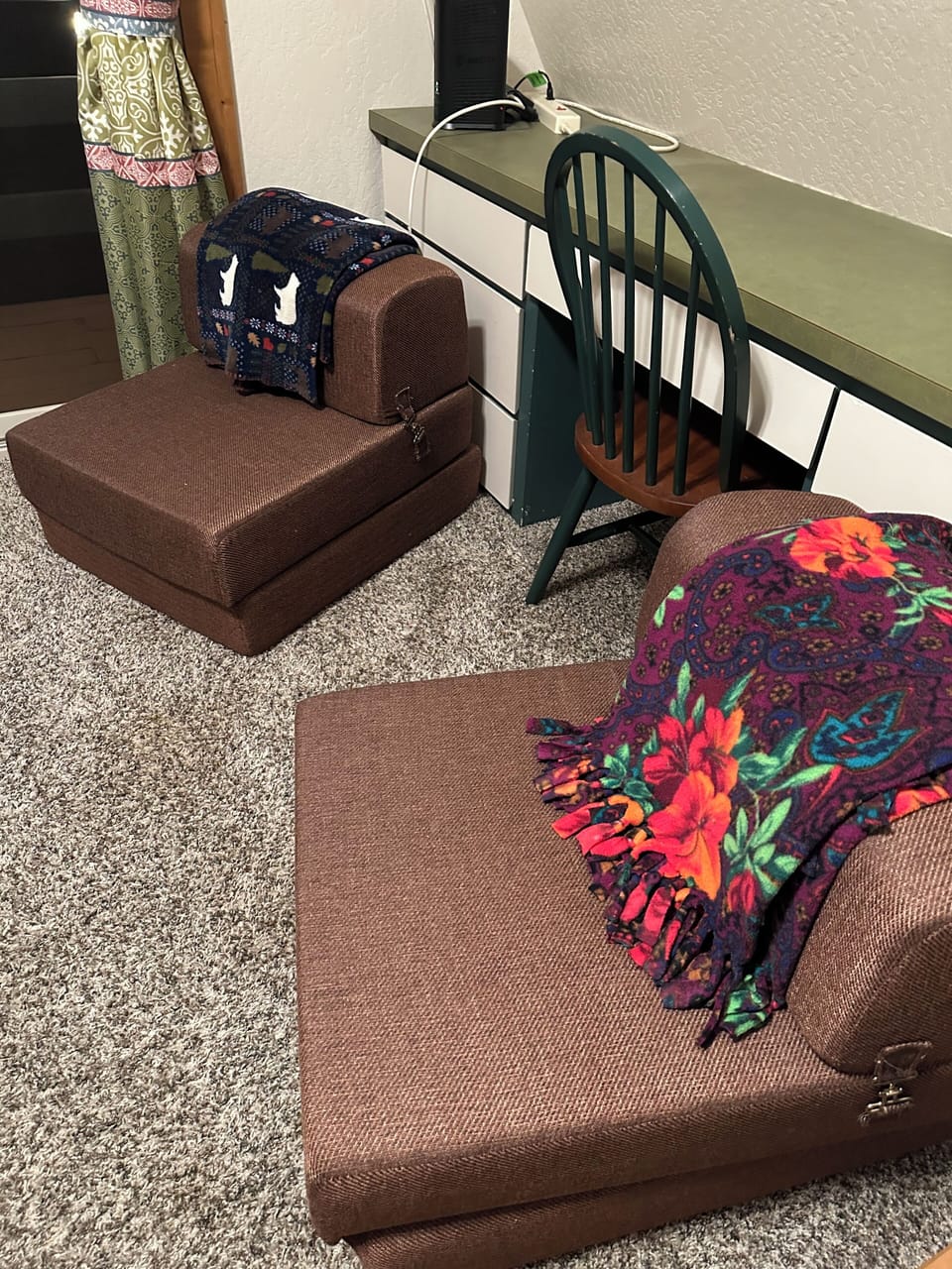 Child’s mats in upper queen bedroom.