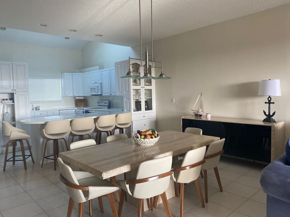 Dining Room table with eight chairs
5- Barstools