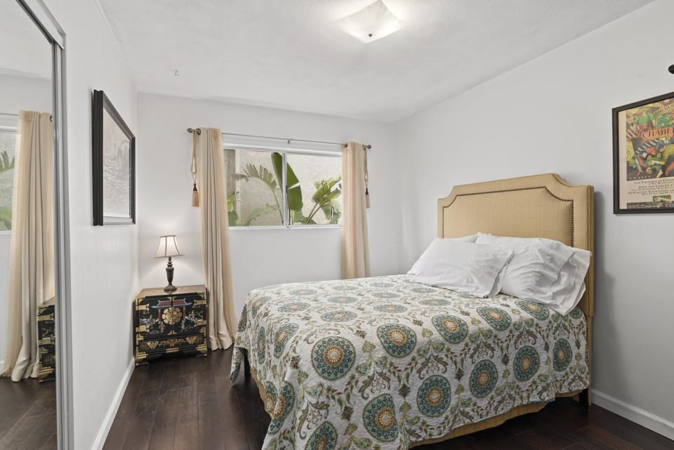 Bedroom #3 includes a full bed and a twin trundle bed.
                